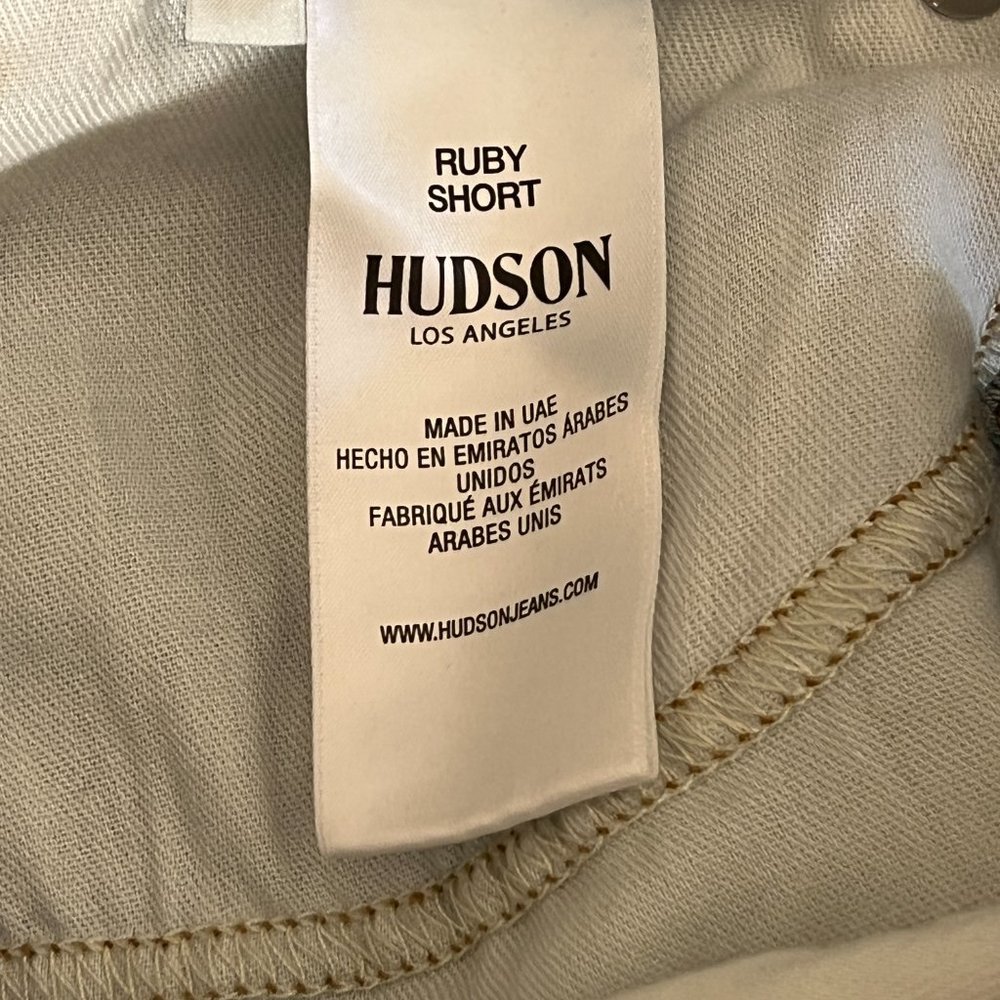 Ruby Short - image 3